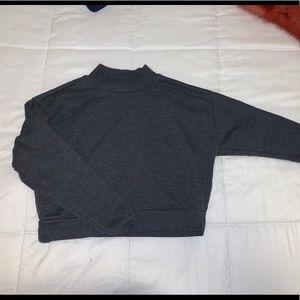 Wild Fable cropped turtle neck sweatshirt gray